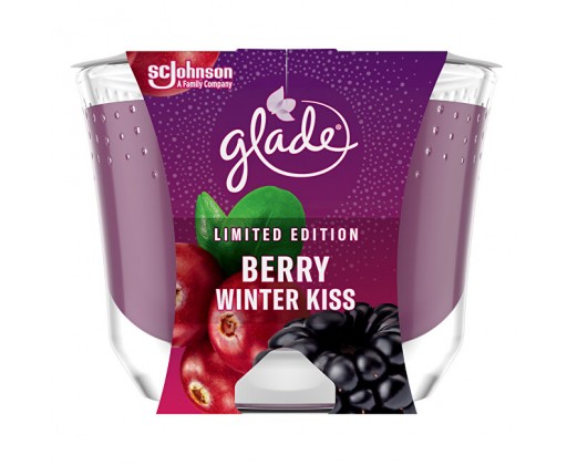 Glade Berry Winter Kiss vonná svíčka   224 g Glade